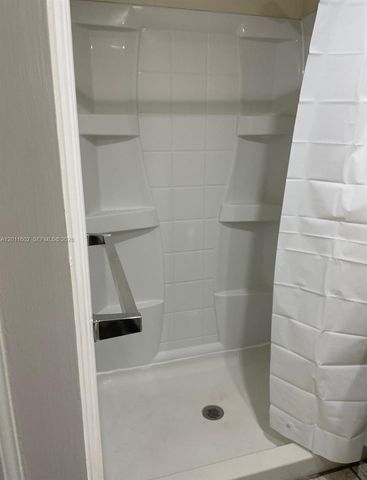 40 SE 8th Street, Dania Beach, FL 33004