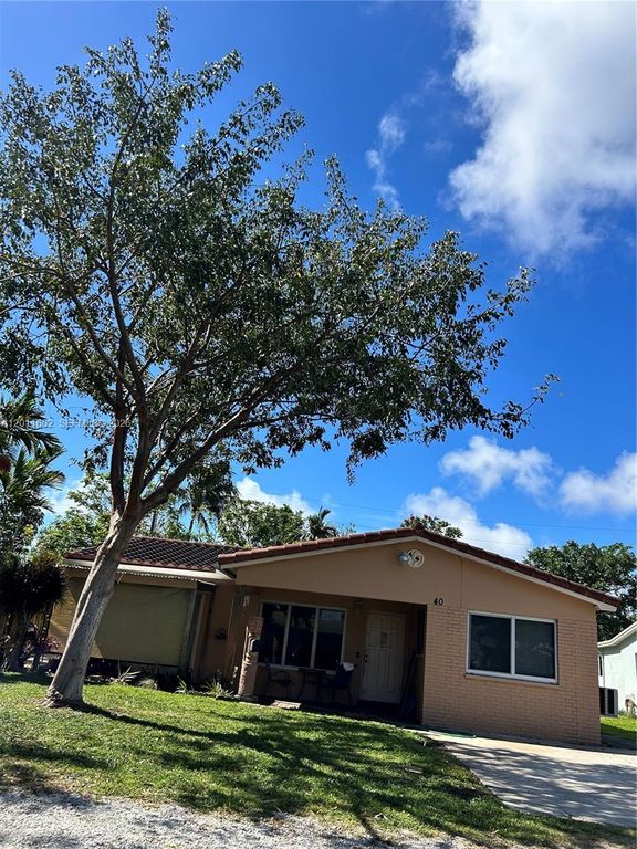 40 SE 8th Street, Dania Beach, FL 33004