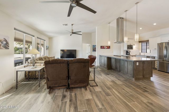 10425 E MINNESOTA Avenue, Sun Lakes, AZ 85248