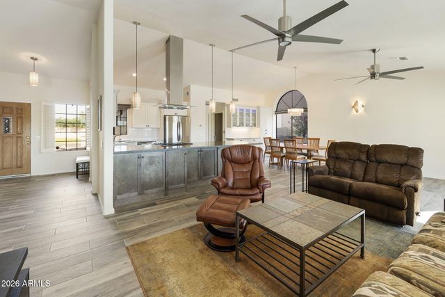 10425 E MINNESOTA Avenue, Sun Lakes, AZ 85248