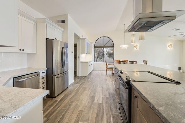 10425 E MINNESOTA Avenue, Sun Lakes, AZ 85248