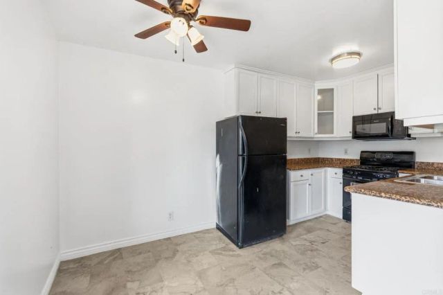 155 Avenida Descanso 202, Oceanside, CA 92057