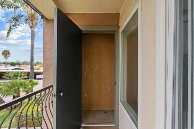 155 Avenida Descanso 202, Oceanside, CA 92057