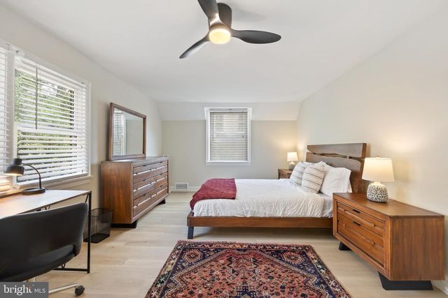 4225 E WEST HWY, Bethesda, MD 20814