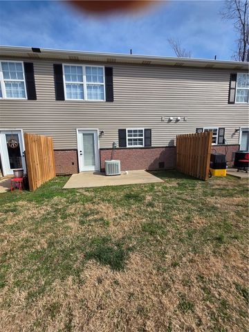 2300 SE Jayel Terrace 3, Bentonville, AR 72712