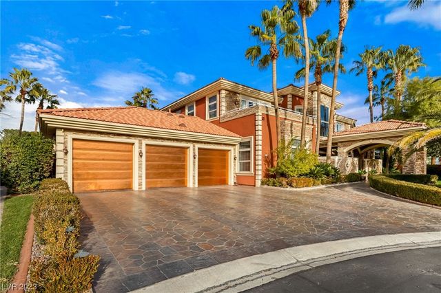 2200 PURPLE MAJESTY Court, Las Vegas, NV 89117