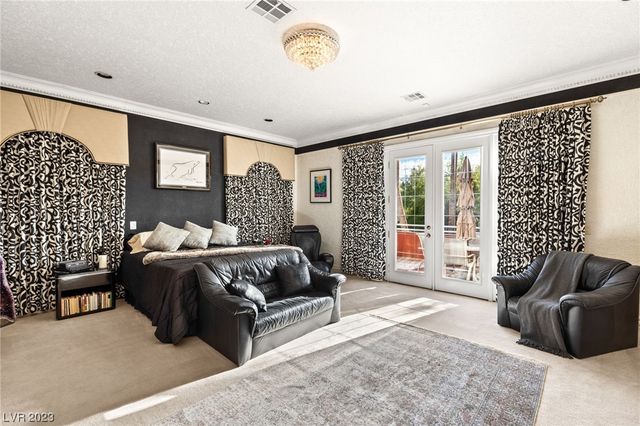 2200 PURPLE MAJESTY Court, Las Vegas, NV 89117