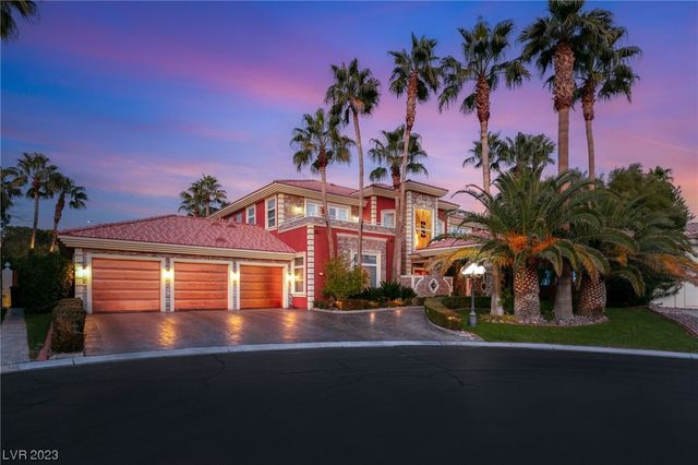 2200 PURPLE MAJESTY Court, Las Vegas, NV 89117