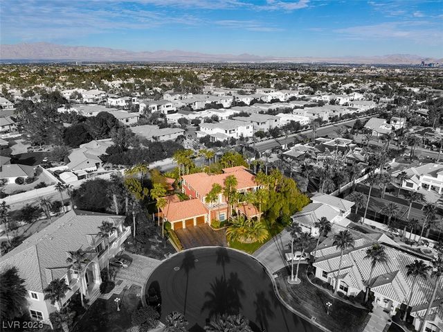 2200 PURPLE MAJESTY Court, Las Vegas, NV 89117