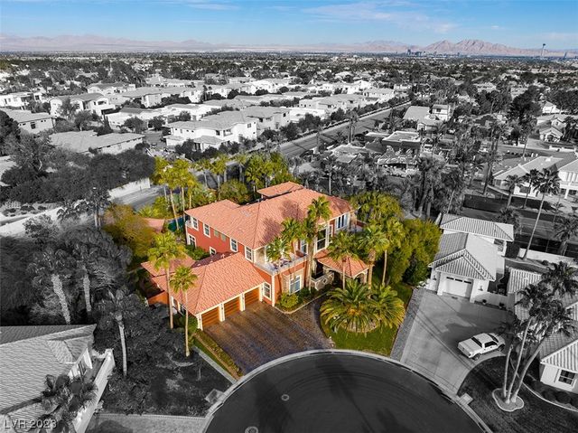 2200 PURPLE MAJESTY Court, Las Vegas, NV 89117