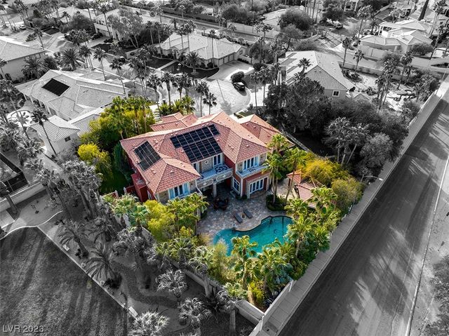 2200 PURPLE MAJESTY Court, Las Vegas, NV 89117