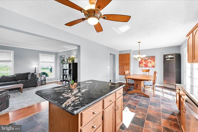 4285 HIGHLAND RD, Elizabethtown, PA 17022