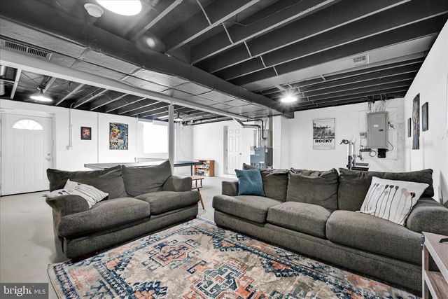 4285 HIGHLAND RD, Elizabethtown, PA 17022