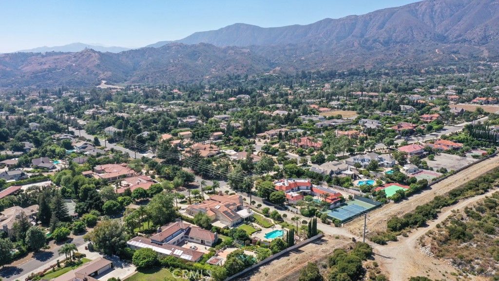 Image 4 of property listing at 3624 Hollins Avenue, Claremont, CA 91711