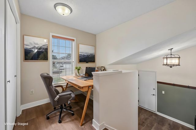 3460 Commonwealth Avenue, Woodbury, MN 55125