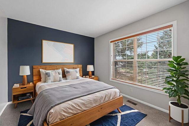 3460 Commonwealth Avenue, Woodbury, MN 55125