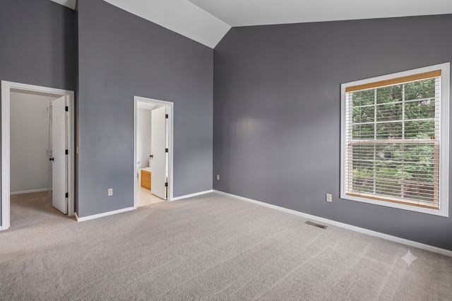 3460 Commonwealth Avenue, Woodbury, MN 55125