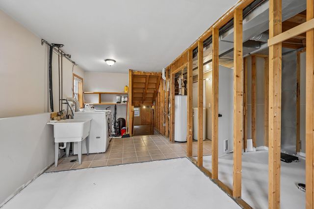 3460 Commonwealth Avenue, Woodbury, MN 55125
