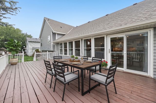 3460 Commonwealth Avenue, Woodbury, MN 55125