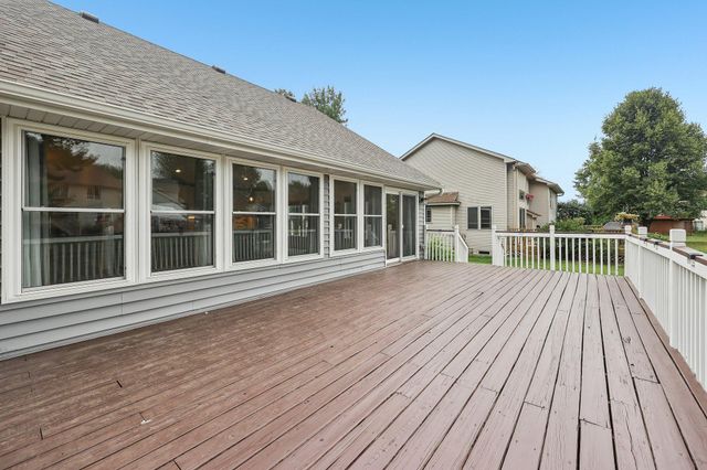 3460 Commonwealth Avenue, Woodbury, MN 55125