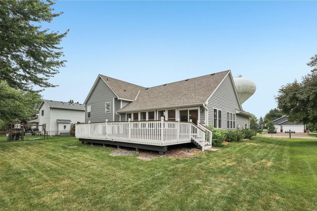 3460 Commonwealth Avenue, Woodbury, MN 55125
