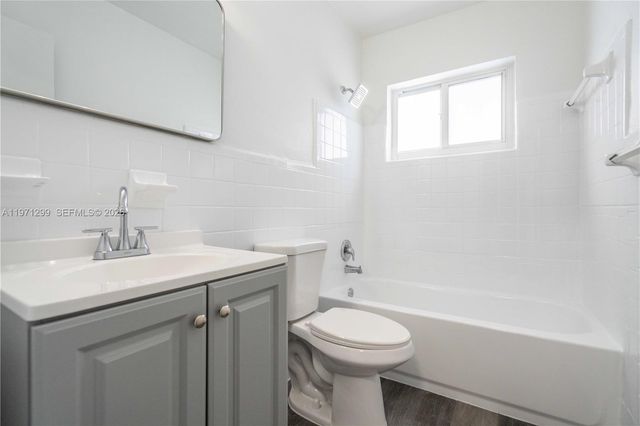 6650 Miller Dr 12, South Miami, FL 33155