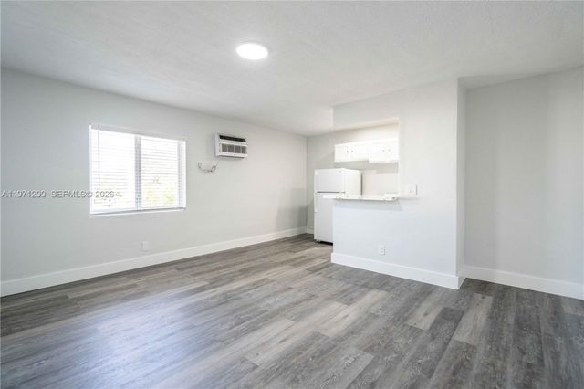 6650 Miller Dr 12, South Miami, FL 33155