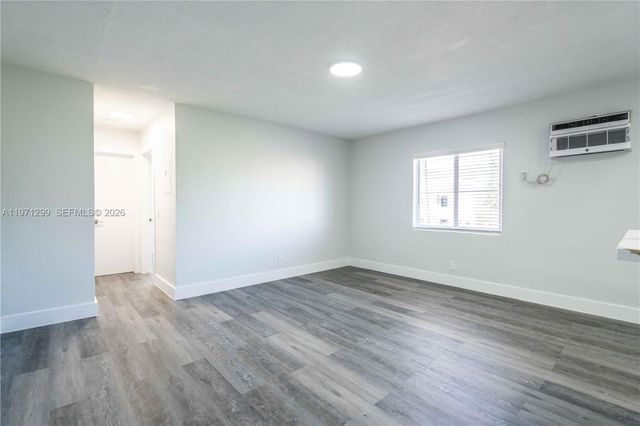 6650 Miller Dr 12, South Miami, FL 33155