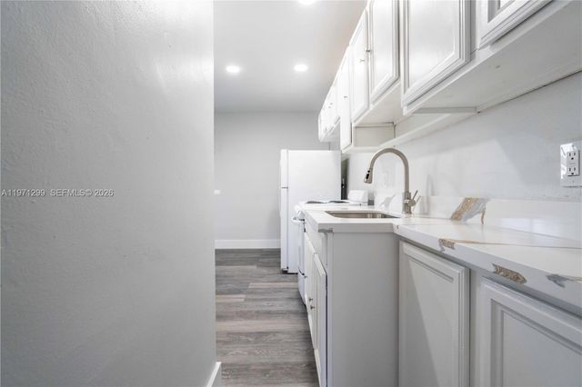 6650 Miller Dr 12, South Miami, FL 33155