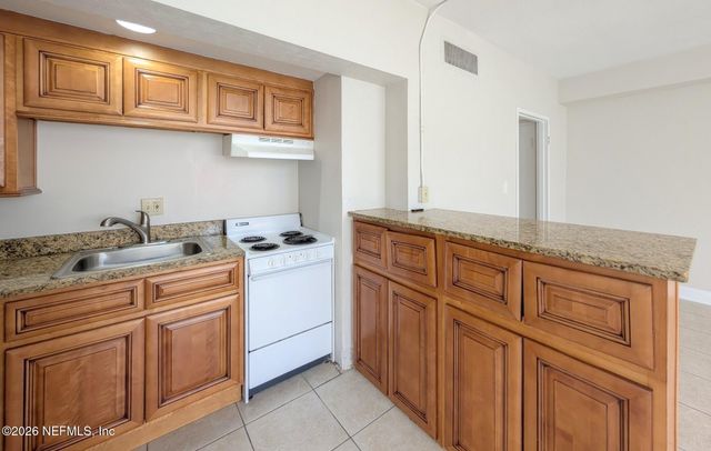 311 W ASHLEY Street 608, Jacksonville, FL 32202