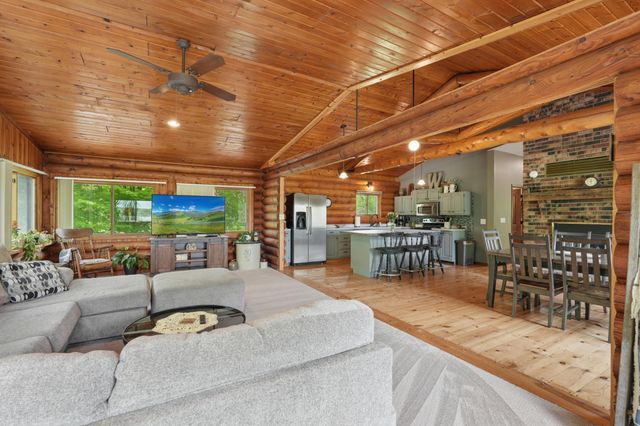 1295 Evergreen Drive, River Falls, WI 54022