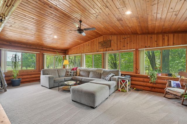 1295 Evergreen Drive, River Falls, WI 54022