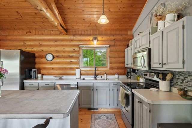 1295 Evergreen Drive, River Falls, WI 54022