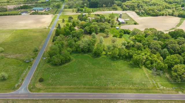 1295 Evergreen Drive, River Falls, WI 54022