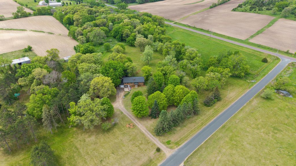 1295 Evergreen Drive, River Falls, WI 54022