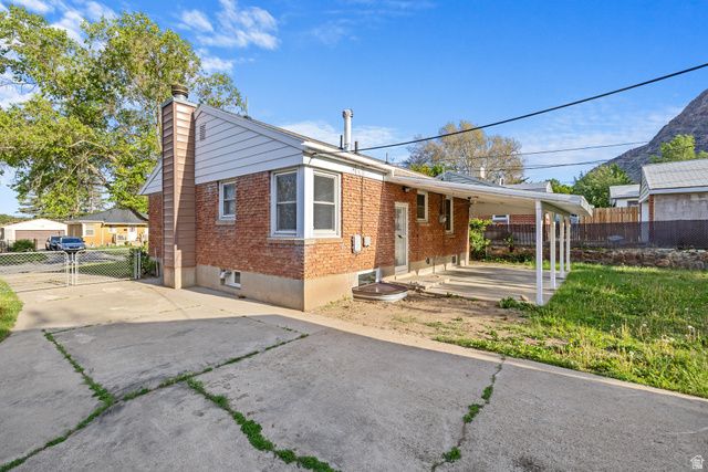 718 S ROBINS AVE, Ogden, UT 84404