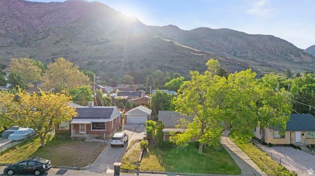 718 S ROBINS AVE, Ogden, UT 84404