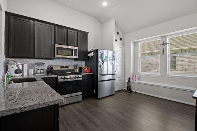 622 Little Cypress Lane, Baytown, TX 77523