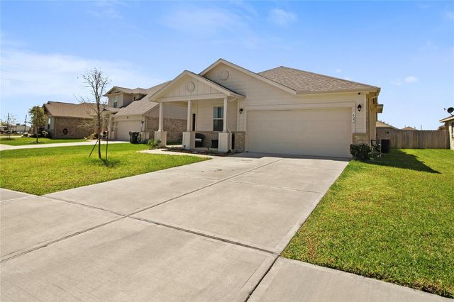 622 Little Cypress Lane, Baytown, TX 77523