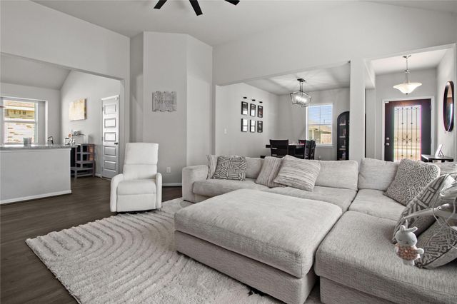 622 Little Cypress Lane, Baytown, TX 77523