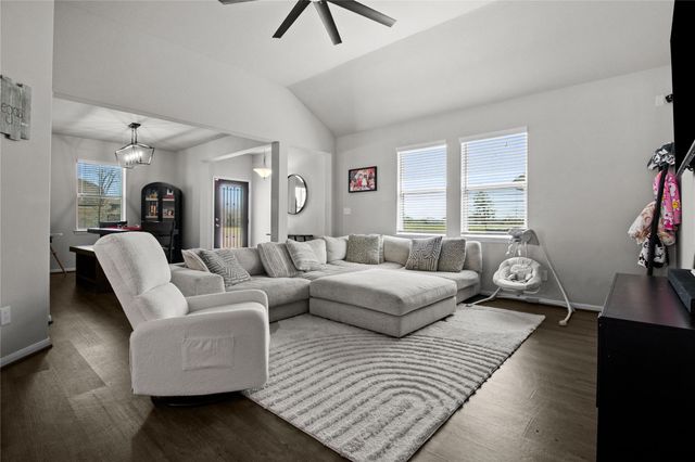 622 Little Cypress Lane, Baytown, TX 77523