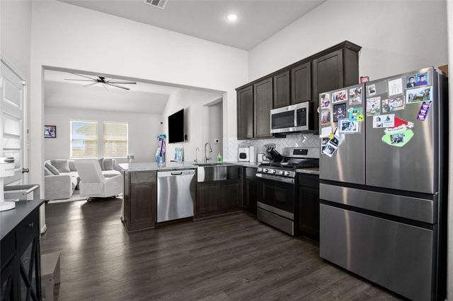 622 Little Cypress Lane, Baytown, TX 77523