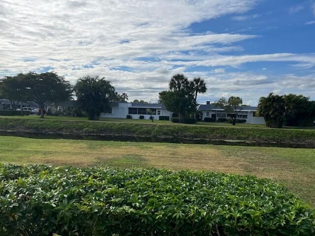 2895 Crosley Drive W I, West Palm Beach, FL 33415