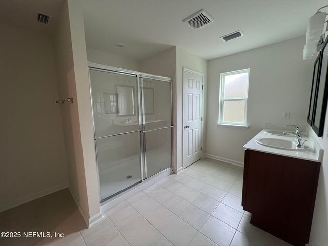 726 PANTHER LAKE Parkway, Jacksonville, FL 32221