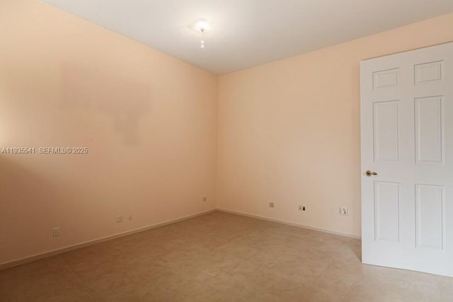 6811 Thomas St, Hollywood, FL 33024