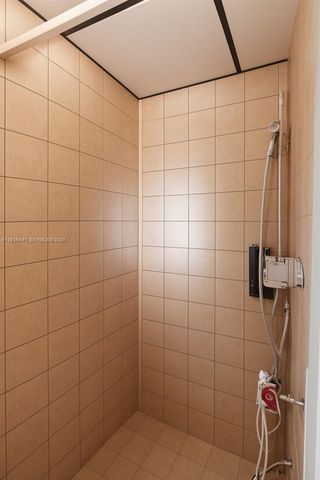 6811 Thomas St, Hollywood, FL 33024