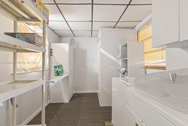 6811 Thomas St, Hollywood, FL 33024