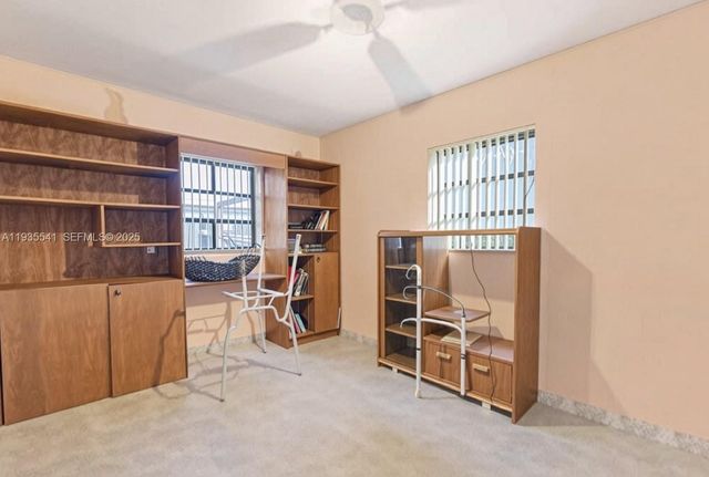 6811 Thomas St, Hollywood, FL 33024