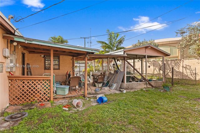 6811 Thomas St, Hollywood, FL 33024