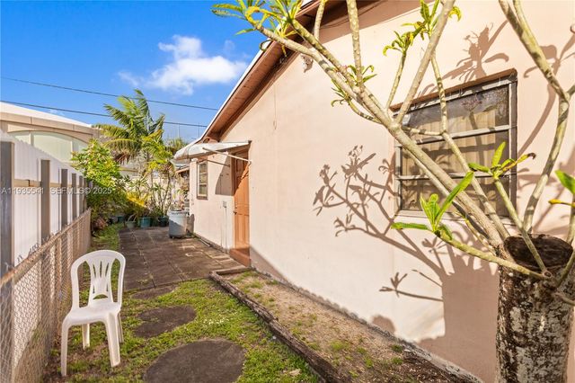 6811 Thomas St, Hollywood, FL 33024